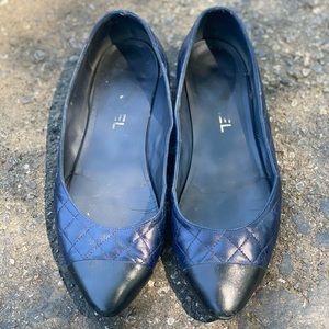 Vintage Chanel Navy Quilted Lambskin Flats - sz 39.5